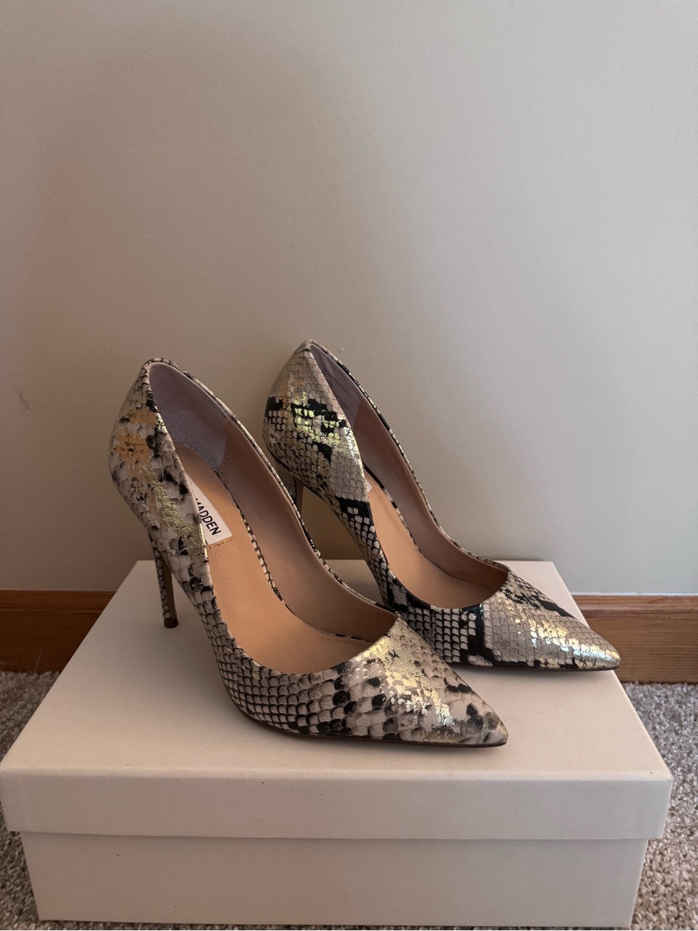 Steve Madden Metallic Snake-Print Pointed Toe Pumps in Gold and Black